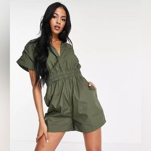 😍 Khaki Romper with Pockets 😍